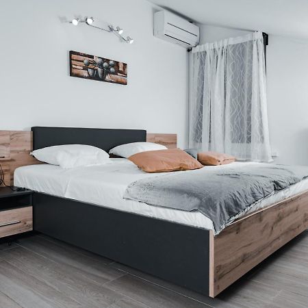 Istriana Boutique Apartment ノヴァ・ゴリツァ エクステリア 写真